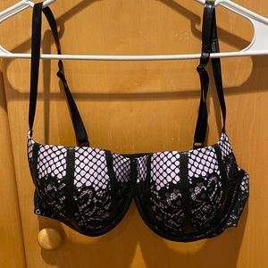 Victoria Secret “very sexy balcony” Bra